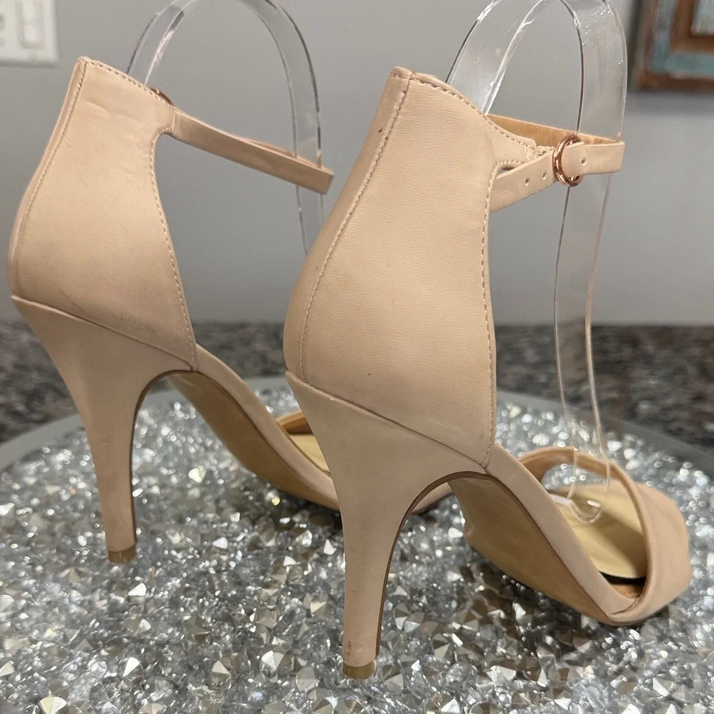 LC Lauren Conrad Nude Ankle Strap sandal Heels 7.5